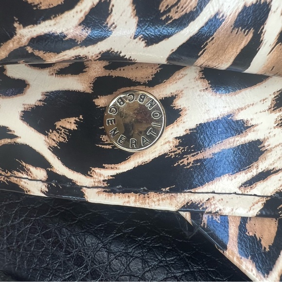 BCBGeneration Leopard Print Cabby Hat - Picture 7 of 8